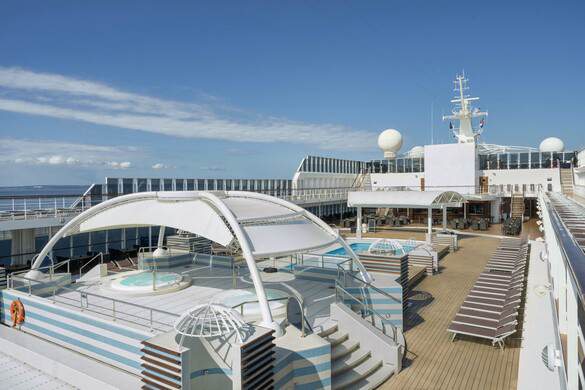 MSC Cruises MSC Sinfonia Le Piscine Pool 3 ©MSC Rights - Ivan Sarfatti.jpg